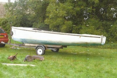 The boat all set to travel back to Wales. Just need to strap it down, and find somewhere to put 30’ of mast.
Keywords: n18-sibrwd